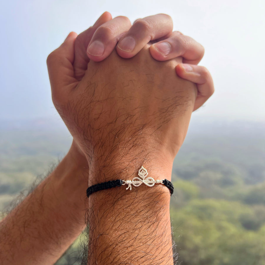 Women - Krishna Infinite Love 92.5% Silver Bracelet in Black Onyx Beads