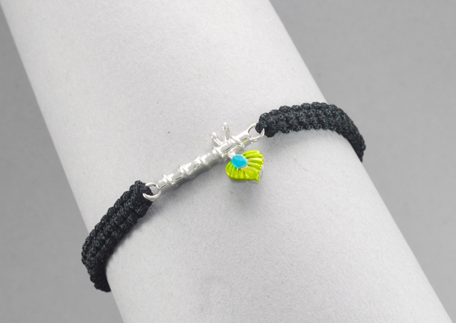 Men - Krishna ji Bansuri Hallmarked 92.5% Silver Bracelet in Black Thread - Image 3